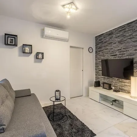 Paradise Garden Apartament *